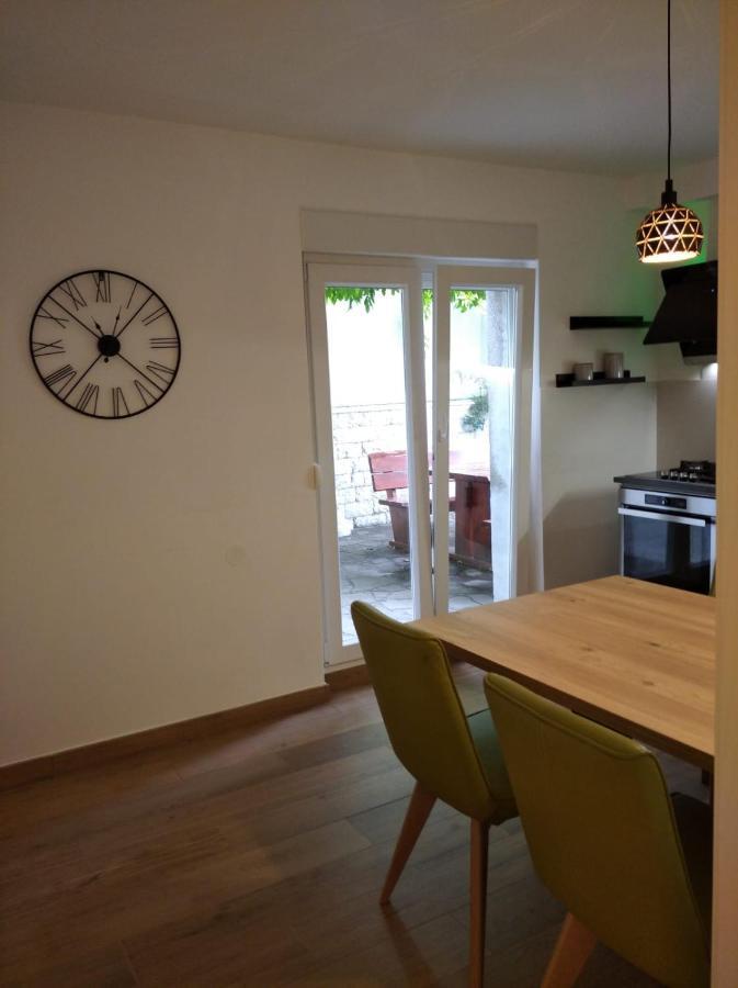 Apartment Vida - Amazing Place With Garden And Terrace Rijeka Exterior photo