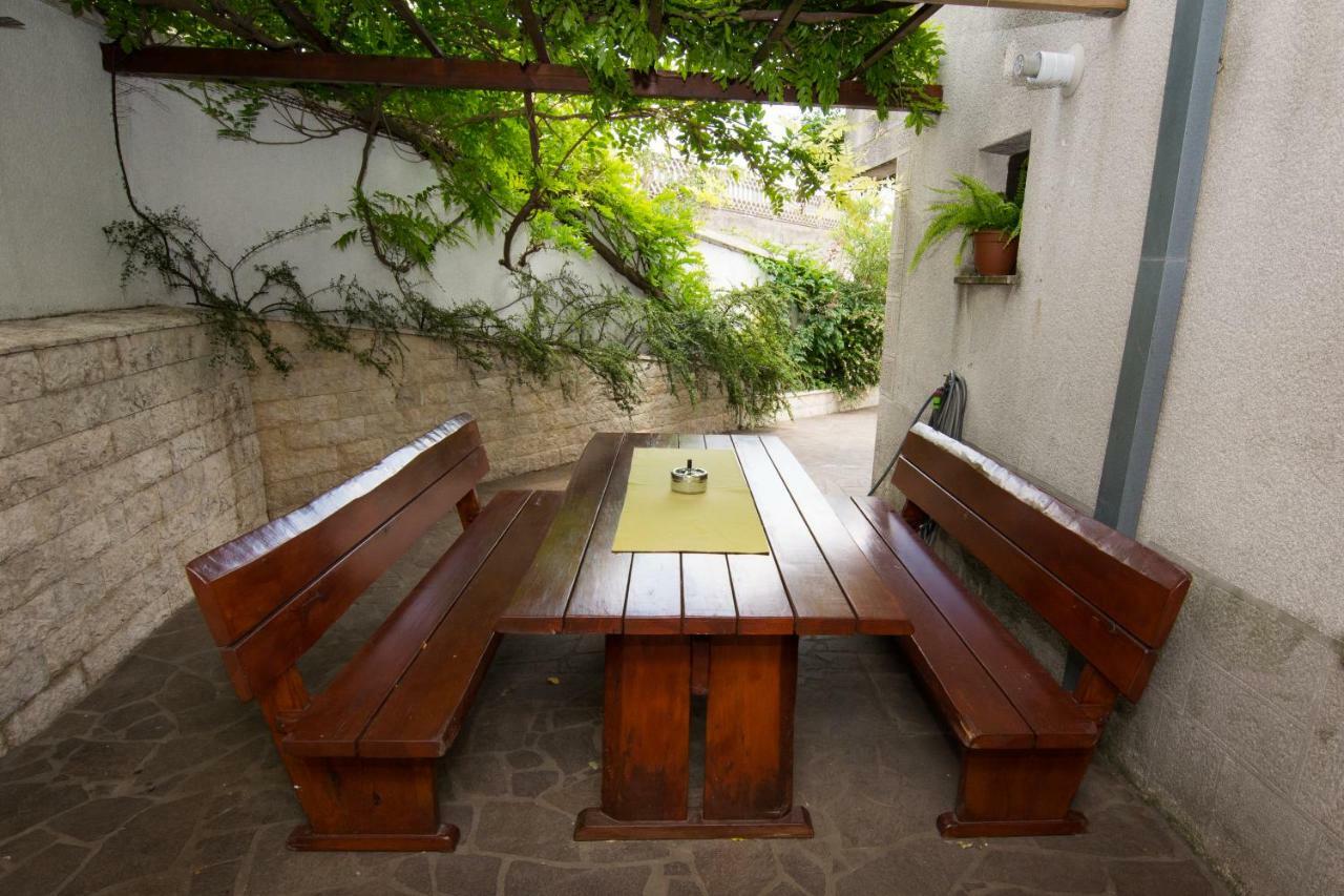 Apartment Vida - Amazing Place With Garden And Terrace Rijeka Exterior photo