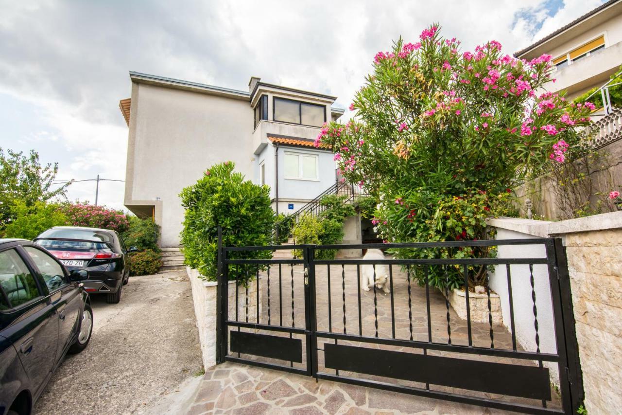 Apartment Vida - Amazing Place With Garden And Terrace Rijeka Exterior photo